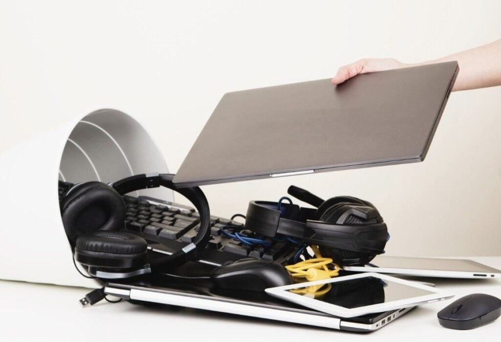 Do Retail Stores Recycle Electronics for Free?