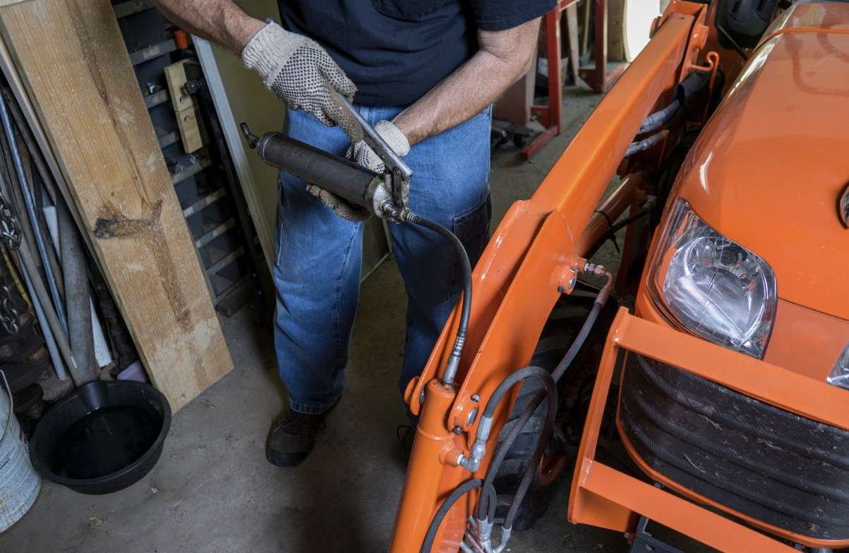 Which Features Make a Grease Gun Easier to Use?