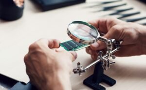 Helping Hands Soldering Station With Magnifying Glass Review - Worth the Bench Space